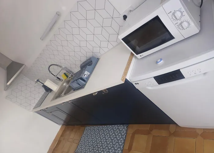 Havre De Paix, Proche De La *